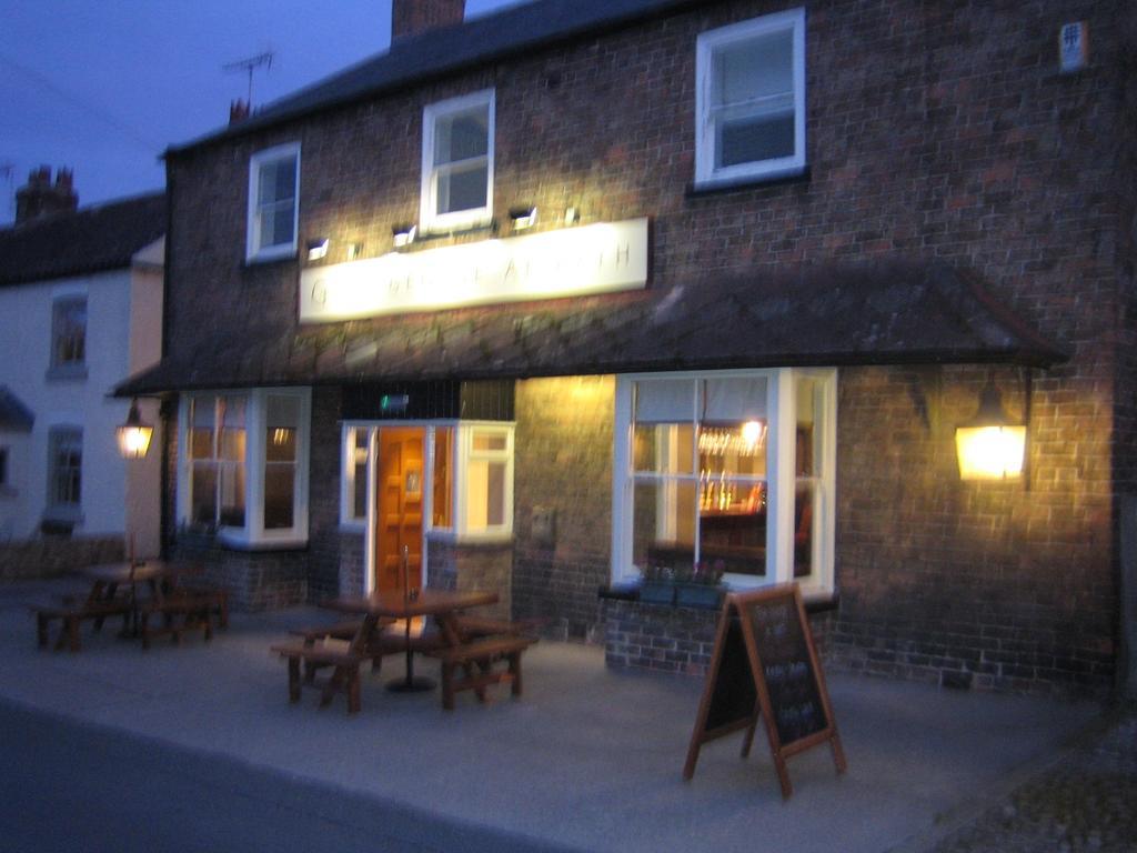 The George Country Inn, Wath Wath  Exteriör bild